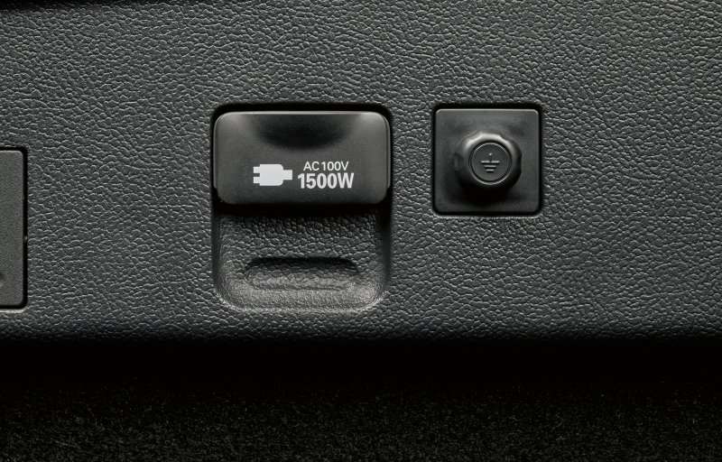 「【新車】トヨタ・プリウスがマイナーチェンジ。内・外装を一新し、安全装備もアップデート」の2枚目の画像