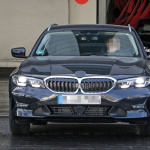 BMW伝統の「アレ」はどうなる？ 新型3シリーズツーリングのテスト車両をキャッチ - BMW 3 Touring 1