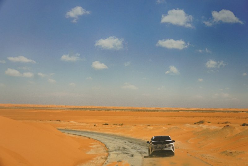 「【クルマ塾】プリウスPHVは理想のドライブカー！　横田紀一郎氏の破天荒な西アフリカの旅とは？」の5枚目の画像