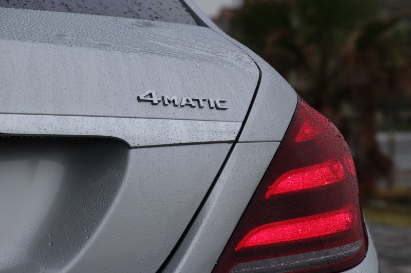 「【Mercedes-Benz S 400 d 4MATIC 試乗記】ディーゼルターボの直列6気筒は、マナーの良さと圧倒的な加速フィール、驚異的な静粛性の3拍子が揃う」の10枚目の画像