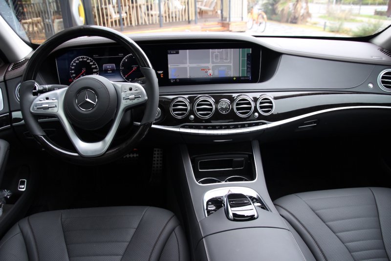 「【Mercedes-Benz S 400 d 4MATIC 試乗記】ディーゼルターボの直列6気筒は、マナーの良さと圧倒的な加速フィール、驚異的な静粛性の3拍子が揃う」の4枚目の画像