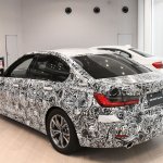 「【新型BMW・3シリーズ プロトタイプ】「日本仕様」として投入される320iは、本国の330iのディチューン版!?」の5枚目の画像ギャラリーへのリンク