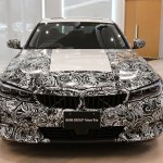 「【新型BMW・3シリーズ プロトタイプ】「日本仕様」として投入される320iは、本国の330iのディチューン版!?」の2枚目の画像ギャラリーへのリンク