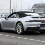 次はカブリオレ！ 新型ポルシェ・911 カブリオレの偽装なしの開発車両をキャッチ - Spy-Photo