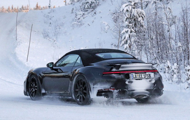 「ポルシェ・911ターボカブリオレ新型、豪雪地帯に出現。610馬力のハイパワーモデルか？」の18枚目の画像