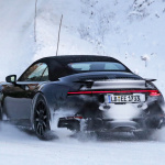 「ポルシェ・911ターボカブリオレ新型、豪雪地帯に出現。610馬力のハイパワーモデルか？」の19枚目の画像ギャラリーへのリンク