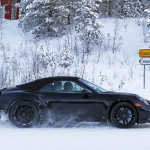 ポルシェ・911ターボカブリオレ新型、豪雪地帯に出現。610馬力のハイパワーモデルか？ - Porsche 992 Turbo Convertible Winter 4