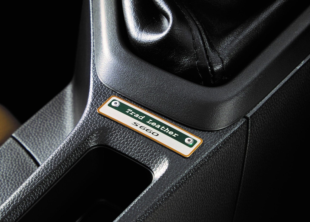 新車 ホンダのミッドシップ軽2シーター S660 に専用内装の特別仕様車 Clicccar Com