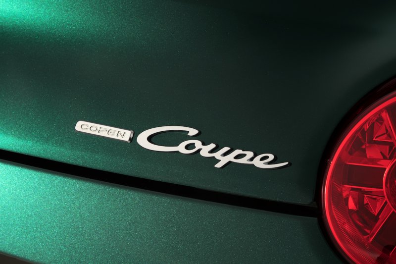 「【新車】CFRP製ハードルーフを備えたコペン・クーペが200台限定で登場。価格は2,484,000円〜」の9枚目の画像