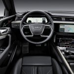 アウディが2025年までに約20の電動化車両を発表へ。約半数がピュアEVに - https___www.audi-press.jp_press-releases_2018_09_071_Photo06_Audi_e-tron_WorldPremiere_s
