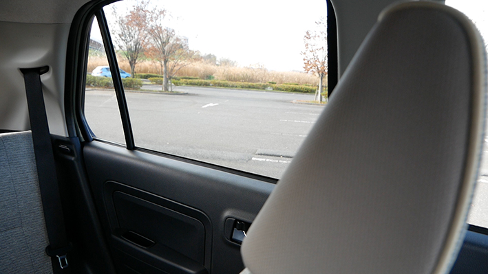 「【ミラ トコット試乗】ダイハツの「プリティ軽」トコットは一般道から高速道路まで乗り心地しっとり」の7枚目の画像