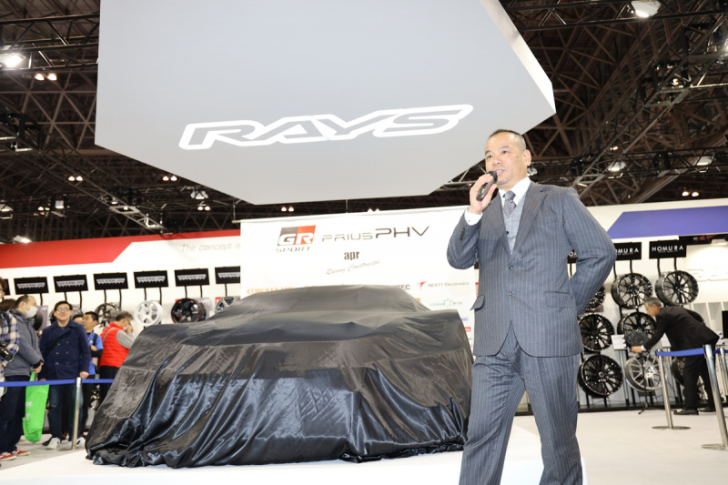 「【東京オートサロン2019】RAYSブースで発表されたSUPER GTのPRIUS GTはメイドインジャパンにこだわったレーシングカー」の7枚目の画像