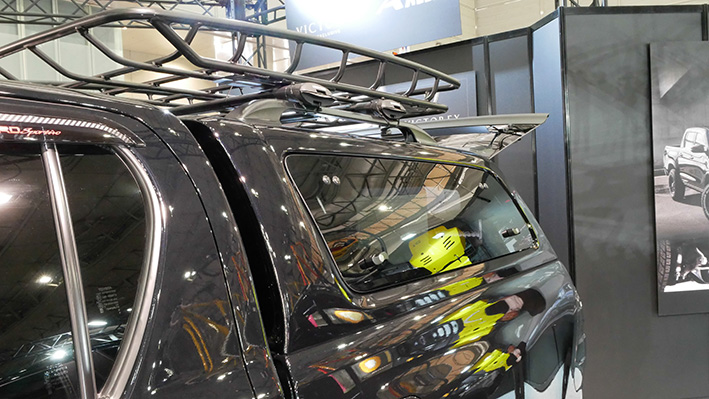 「謎のフェイスを備えたトヨタSUV「アクセルオート トヨタ・フォーチュラックス」【東京オートサロン2019】」の2枚目の画像