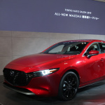 【東京オートサロン2019】メーカー系デザイナーに突撃インタビュー。マツダブースで新型「Mazda 3」をテーマにトークショー開催 - マツダハッチ