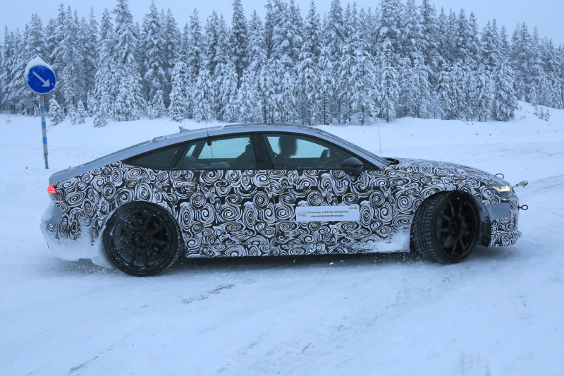 「3月デビューの新型・アウディ「RS7」、超加速力を雪中で披露」の5枚目の画像