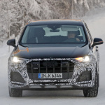 雪煙の中に光る新テールライト。アウディ・SQ7改良型の目玉は435馬力のマイルドハイブリッド - Audi SQ7 Facelift 1