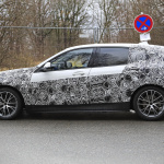 FF化される新型BMW・1シリーズの最終デザインが見えてきた！最新プロトタイプをキャッチ - Spy-Photo