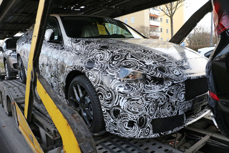 「電動化は濃厚に！ BMW・2シリーズ グランクーペの新型モデル、最終デザインに超接近」の1枚目の画像