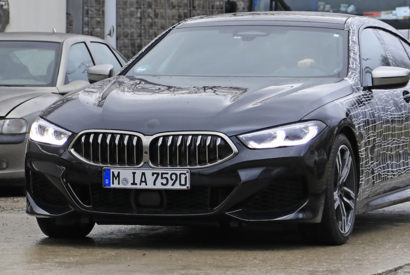「BMW「8シリーズ グランクーペ」最強モデルの「M850i グランクーペ」、公開直前にフロントフェイスが完全露出」の3枚目の画像
