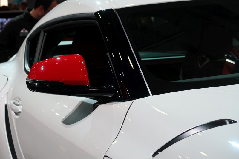 「トヨタ・スープラ「市販第一号車」はあの有名人のサイン入り！【デトロイトモーターショー2019】」の2枚目の画像