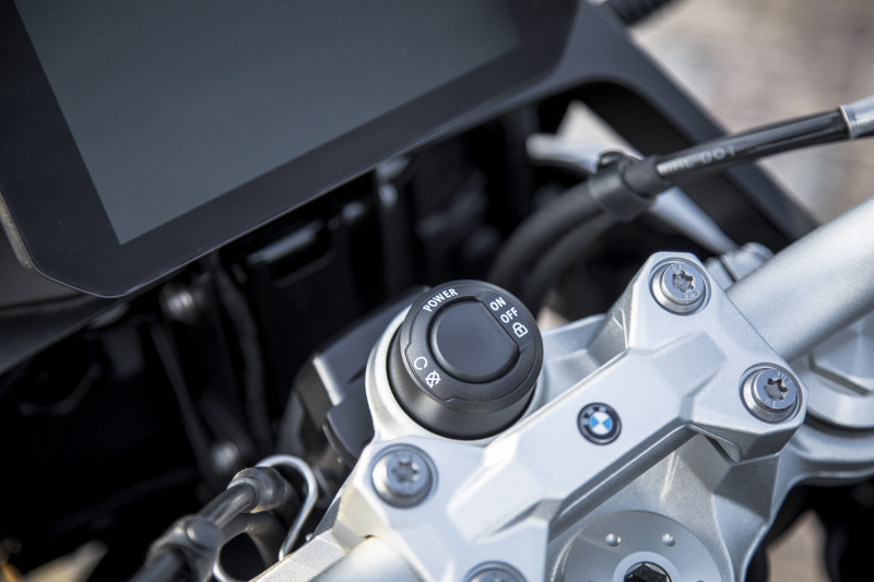 「【BMW F850GS 試乗レポート】F750GSと同排気量でも個性は大違い！」の23枚目の画像