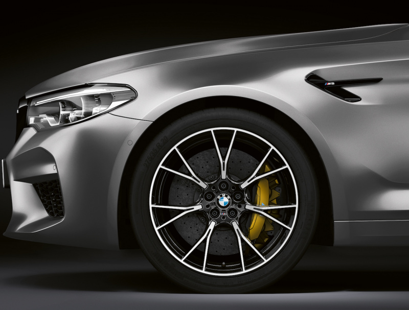 「【新車】新型「BMW M5 Competition」が登場。最高出力は625ps、0-100km/h加速は3.3秒」の1枚目の画像