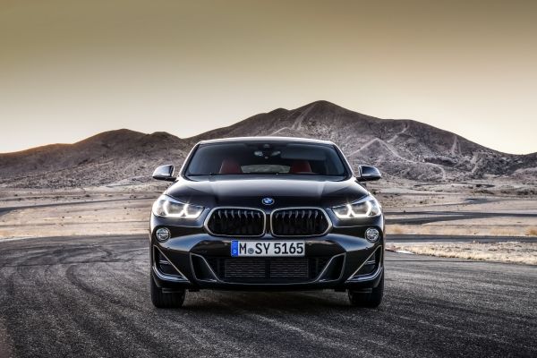 「【新車】BMW X2にスポーティな存在感を際立たせた「M Performance」2モデルが追加」の10枚目の画像