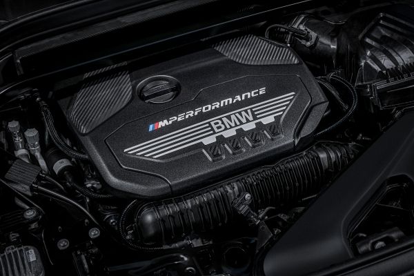 「【新車】BMW X2にスポーティな存在感を際立たせた「M Performance」2モデルが追加」の1枚目の画像