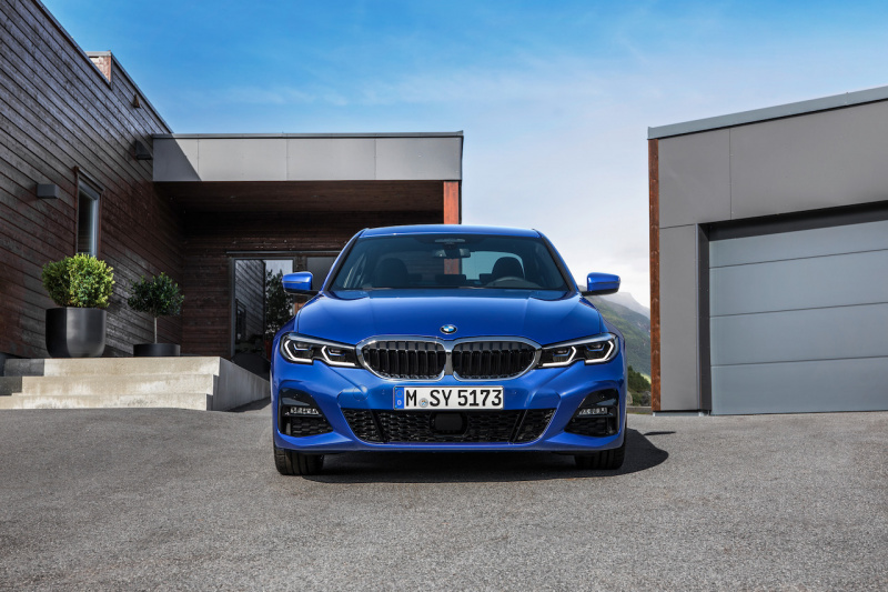 「【新車】新型 BMW 3シリーズはボディを拡大し、日本専用チューニングエンジンも設定。価格は4,520,000円〜6,320,000円」の13枚目の画像