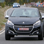 登場は2020年！ プジョー最小の新型クロスオーバーSUV「1008」の開発車両をキャッチ - Peugeot Baby SUV mule 1