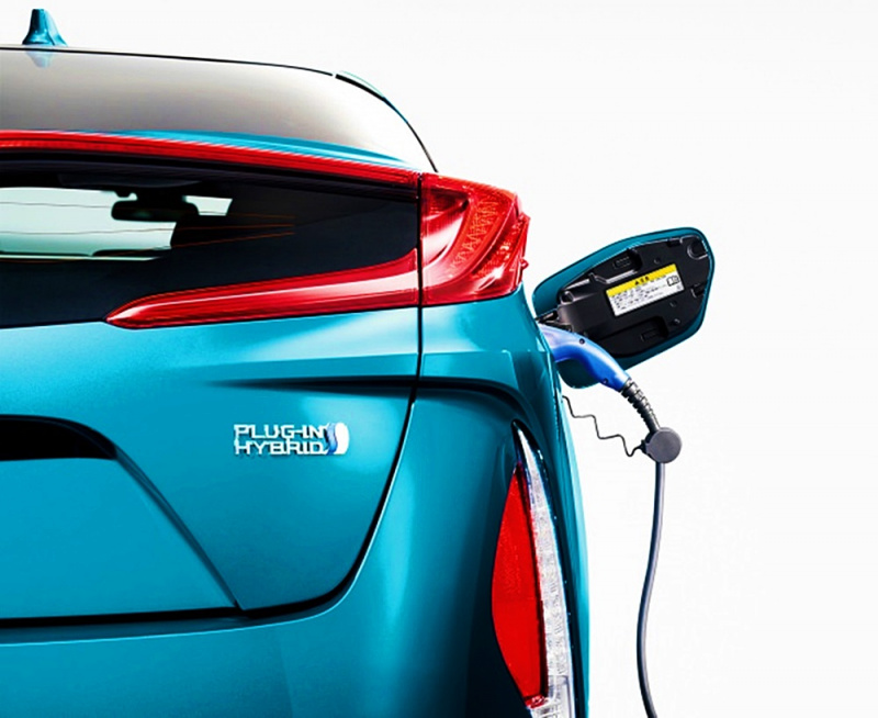 「トヨタとパナソニックがEV用バッテリー開発で2020年に新会社設立へ」の1枚目の画像