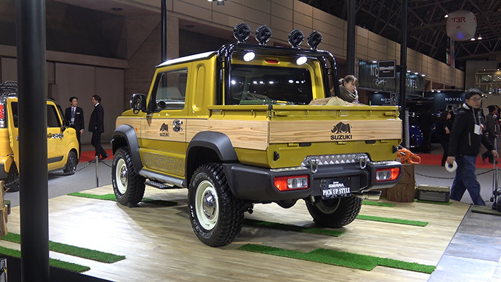 「【東京オートサロン2019】新型ジムニーのトラック「ジムニー・シエラ ピックアップスタイル」が登場」の3枚目の画像