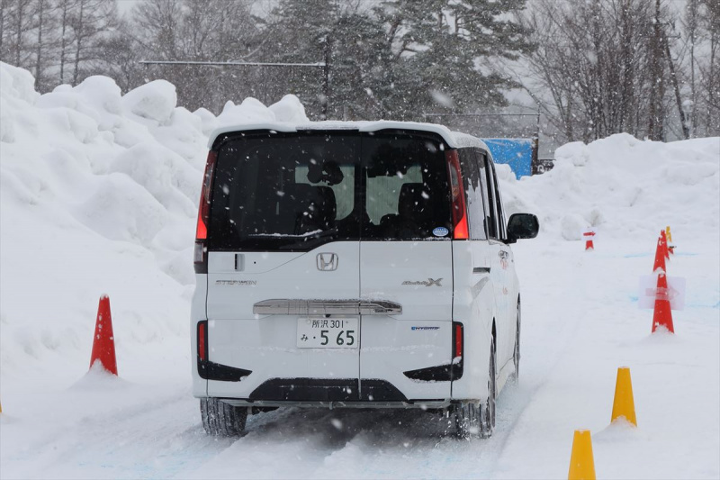 「ナマのドリキン土屋圭市が語った、雪上でも発揮する「ホンダModulo＆Modulo X」の実力！【ホンダModulo雪上体感試乗会】（PR）」の21枚目の画像