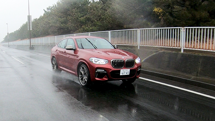「【BMW X4 M40i試乗】360psをきっちり使いこなせる制御系が魅力」の14枚目の画像