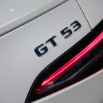 「メルセデス AMG GT 4ドアクーペはハイパフォーマンスと4ドアの利便性を兼ね備えた新しいスポーツカー」の15枚目の画像ギャラリーへのリンク
