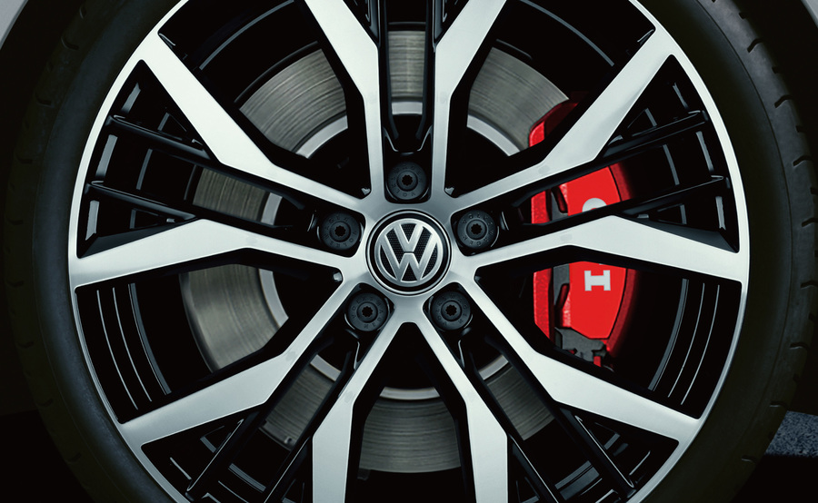 新車 フォルクスワーゲン ゴルフ Gtiパフォーマンス が特別仕様車として再登場 Clicccar Com