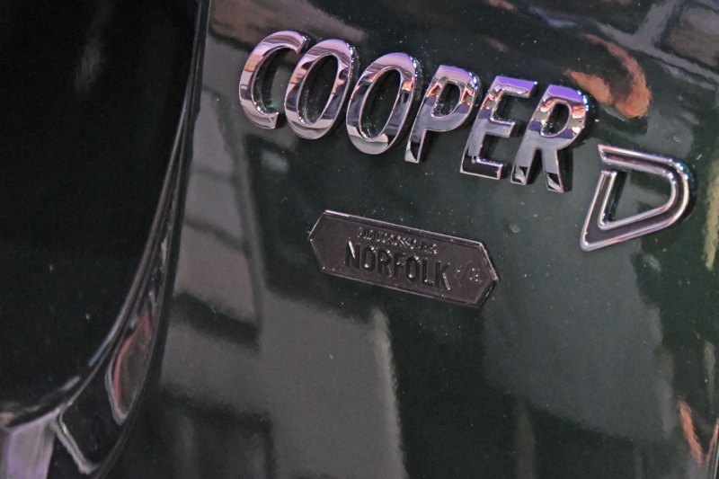 「【ミニ誕生60周年】旅をテーマとした特別仕様車「ミニ・クロスオーバー・ノーフォーク・エディション」が登場」の5枚目の画像