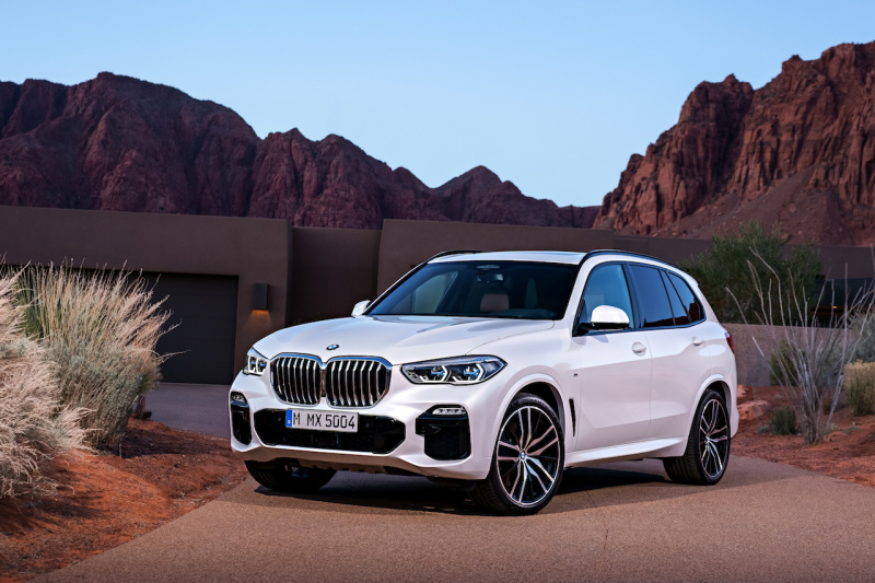 「【新車】新型BMW X5が誕生。3.0L直列6気筒ディーゼルエンジンを積む4代目は9,200,000円〜」の5枚目の画像