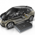 【新車】新型リチウムイオン電池搭載で航続可能距離を伸長したBMW i3が発売 - P90322997_highRes_the-new-bmw-i3-120-a