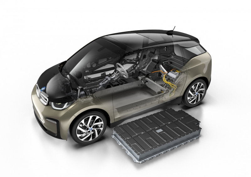 「【新車】新型リチウムイオン電池搭載で航続可能距離を伸長したBMW i3が発売」の8枚目の画像