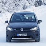 VWの新型EVクロスオーバー「ID. CROZZ」開発車両を初キャッチ！ - VW Electric mule 1