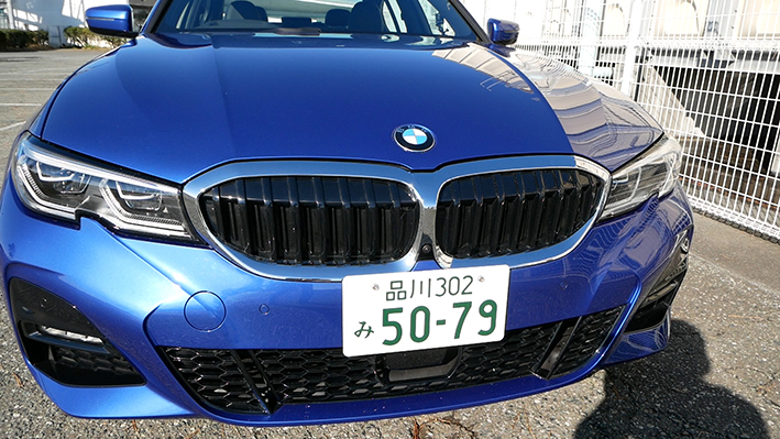 「【BMW 330i Mスポーツ・内外装編】日本で初となる三眼カメラを使用した先進運転支援システムなど、見どころ山盛り」の2枚目の画像
