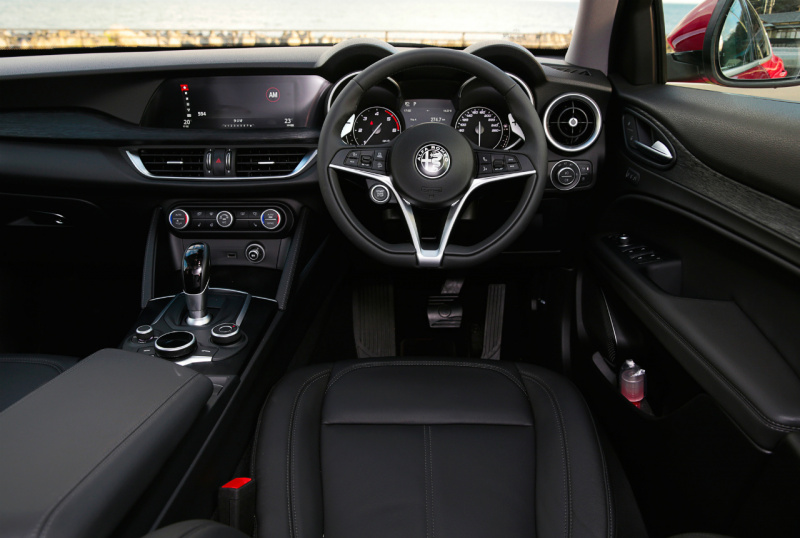 「【試乗Alfa Romeo STELVIO 2.2 TURBO DIESEL Q4】春のドライブはディーゼルの良さと官能のデザインを融合した最新SUV「アルファロメオ ステルヴィオ」 でスタート(PR)」の25枚目の画像