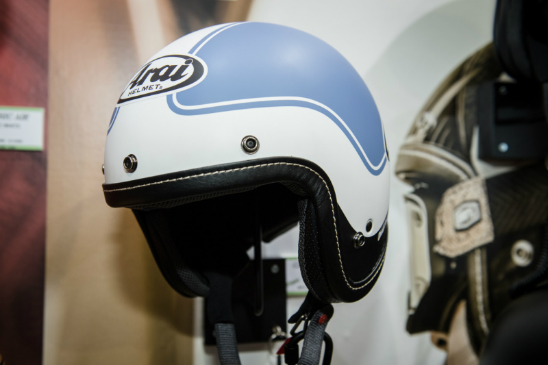 「ネオレトロ路線で攻めるならアライの最新ヘルメットで決まり！【モーターサイクルショー注目TOPICS】」の5枚目の画像