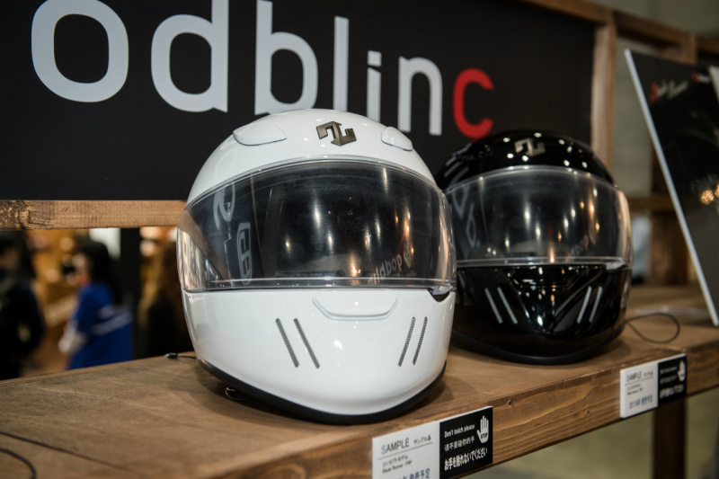 「新進気鋭の注目ブランド「ゴッドブリンク」が新ヘルメットを続々発表【モーターサイクルショー注目TOPICS】」の1枚目の画像