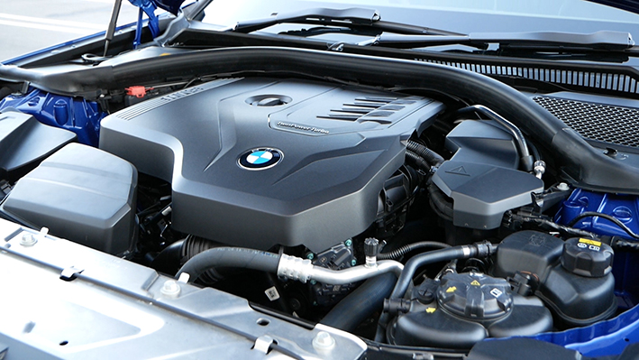 「【BMW 330i Mスポーツ試乗】元F1ドライバー・井出有治も太鼓判!? 高い完成度を誇る走りをチェック」の1枚目の画像