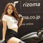「バイクの女神か!? ヤマハ乗りの艶やか美女@56design【東京モーターサイクルショー2019 美女めぐり その2】」の2枚目の画像ギャラリーへのリンク