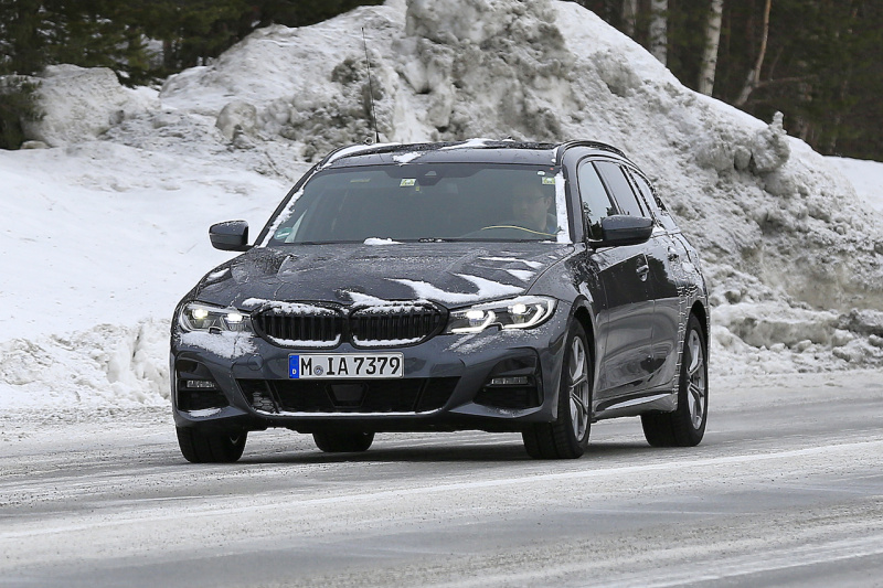 「BMW・3シリーズ ツーリングの次期型は、セダンと異なるリアクォーターウィンドウを採用？」の1枚目の画像