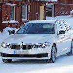 BMW 5シリーズ初のPHV誕生… 「530e iPerformance」はどこが違う？ - BMW 5 Touring Plug-in Hybrid 1