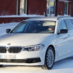 BMW 5シリーズ初のPHV誕生… 「530e iPerformance」はどこが違う？ - BMW 5 Touring Plug-in Hybrid 2
